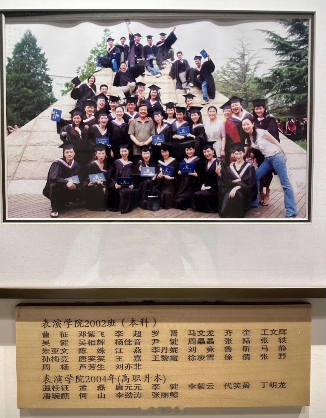 刘亦菲刘亦菲就是本名，安风是曾用名都是本名刘茜美子是外婆起的小名！小名！源自家乡
