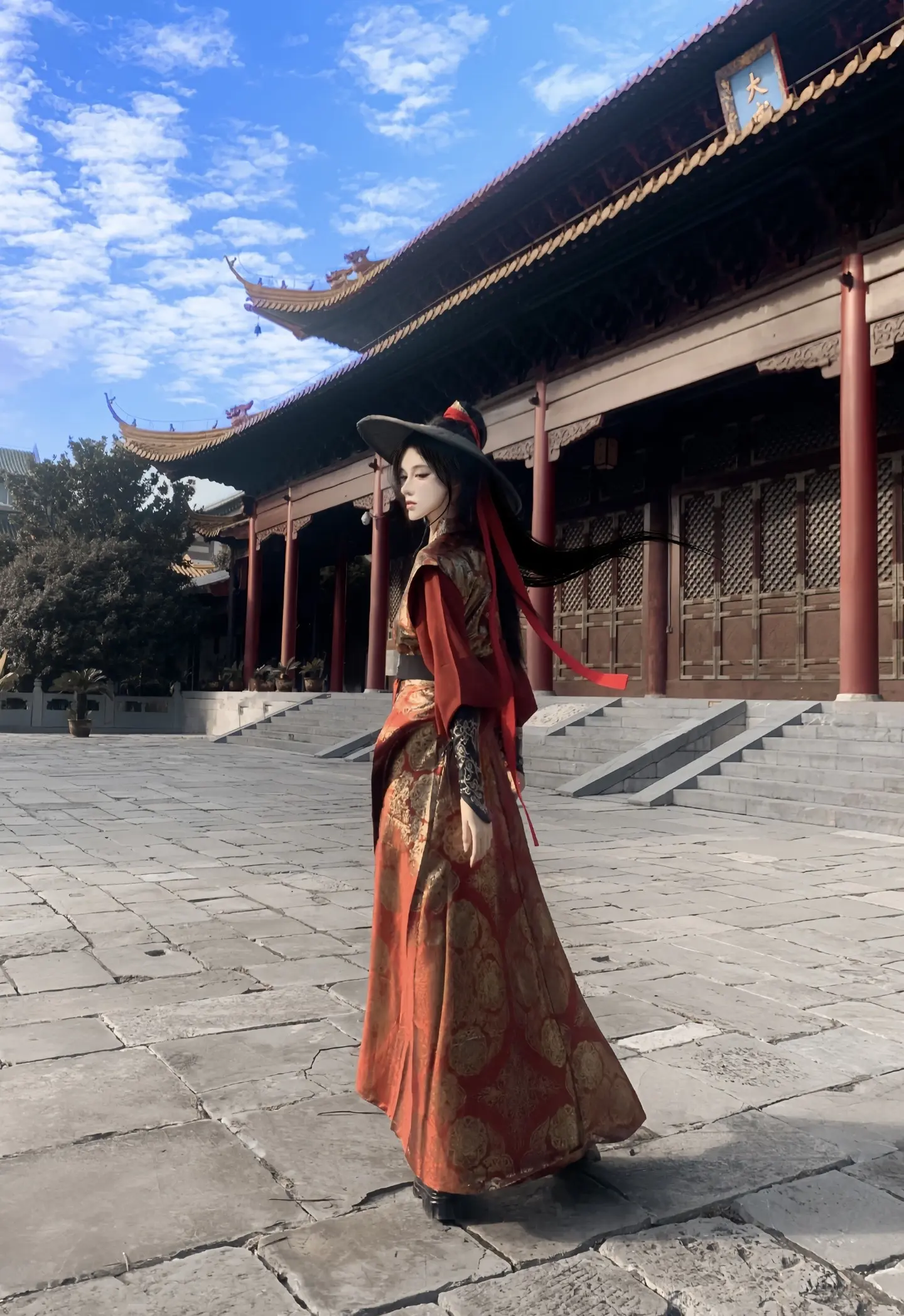 “月心 你可知金陵城最近来了个捕快。是个红衣小姑娘”