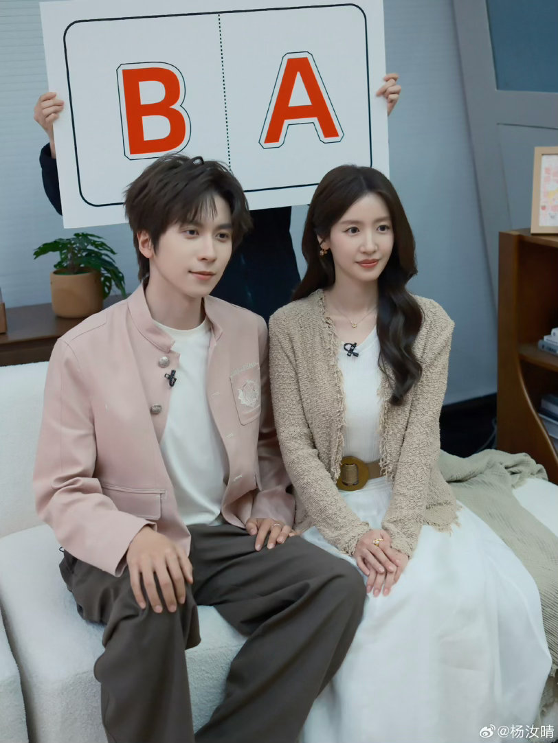 侯卓成签婚前协议全听杨汝晴的 张泉灵谈婚前协议比遗嘱更重要，杨汝晴十分认可。侯卓