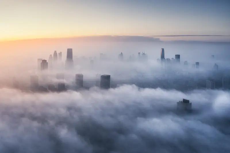 乘风而起，破雾而出，可见琼瑶。