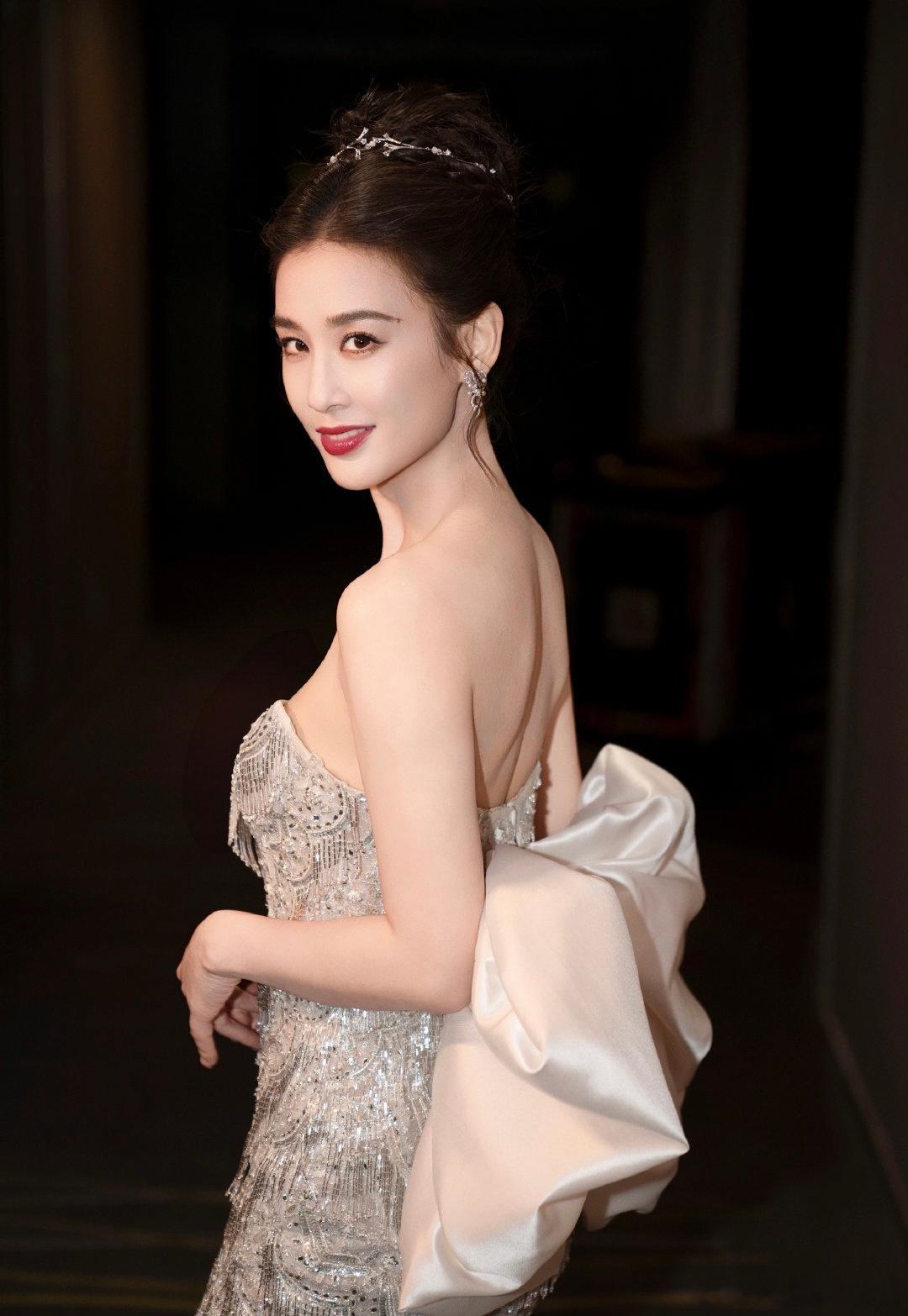 黄圣依 姐就是女王 疑似真心话流出！感觉圣依唱这首歌的时候很放松啊，美女终于开始