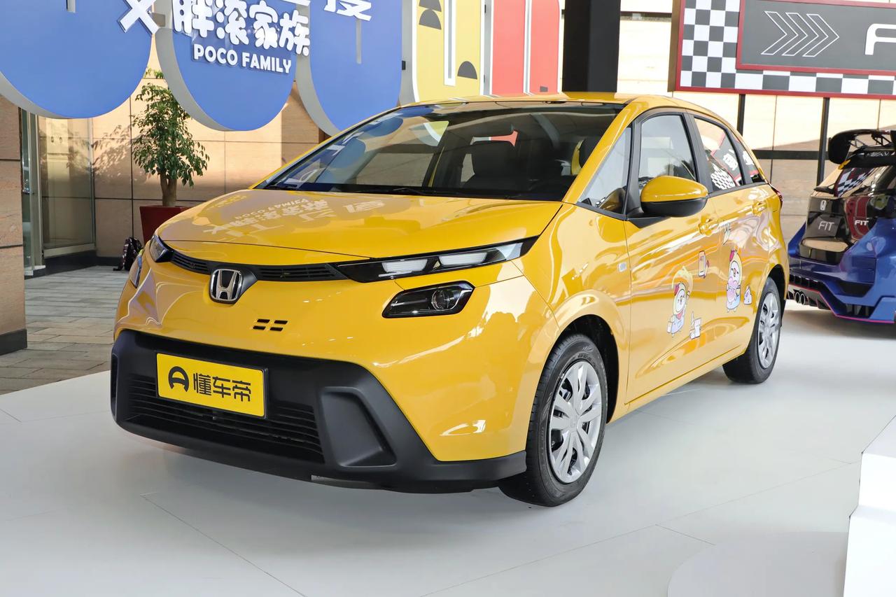 实拍新款飞度，售价6.68万，满油能跑700km
而这个价位纯电车宣称续航基本是