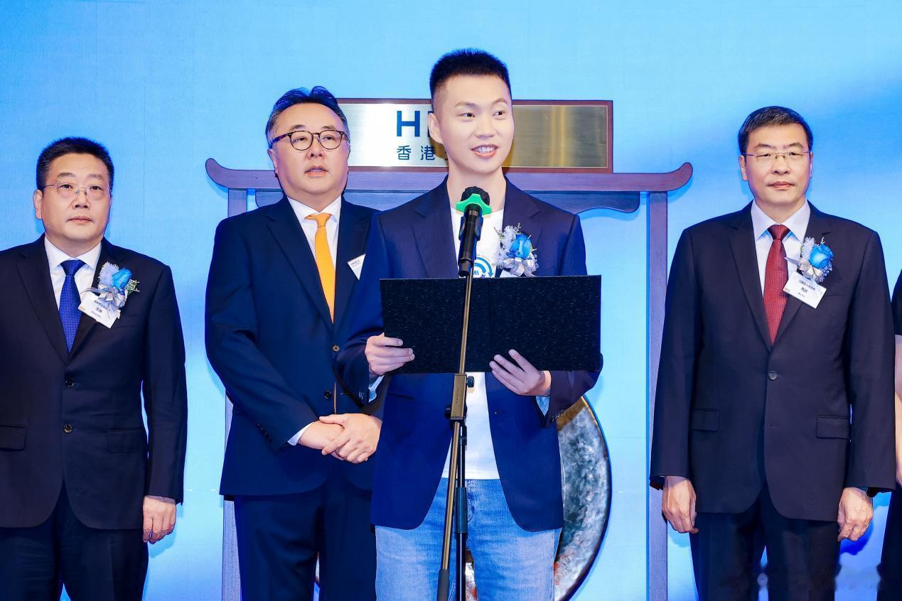 Momenta上市，为什么全球最聪明的钱都在抢？今天，物理AI第一股Moment