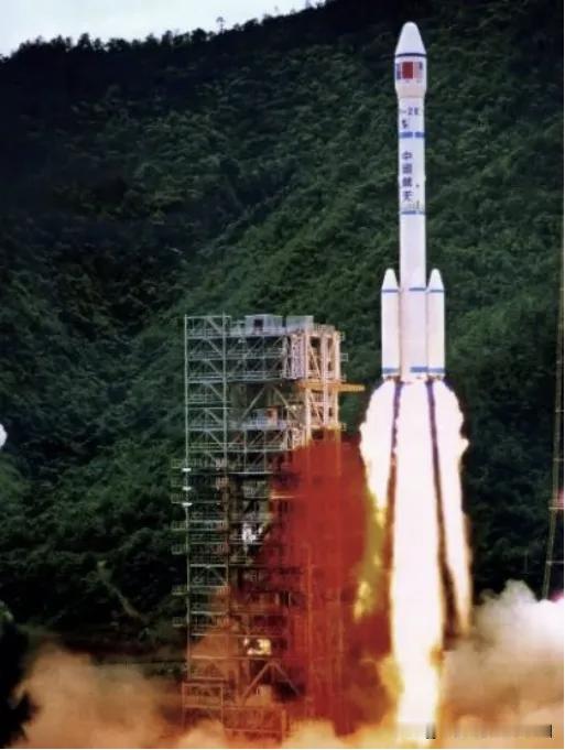 中国航天史上的今天【1992年8月14日，长二捆火箭发射澳星B1获得成功】199