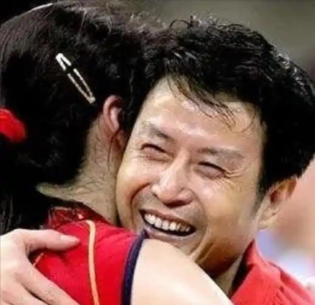 1992年陈忠和的第一任妻子因背包带勾住了火车，而被卷入火车下不幸而亡。3年后，