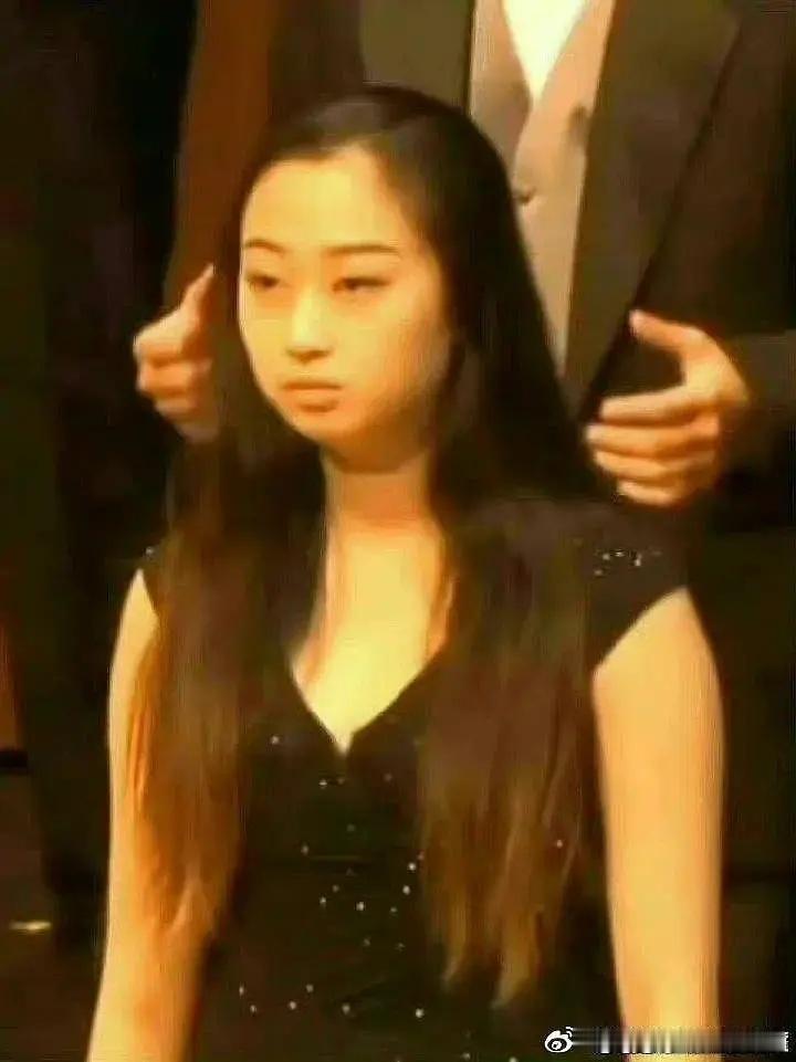 吉赛尔这颜值换别的公司能出道吗 ​​​