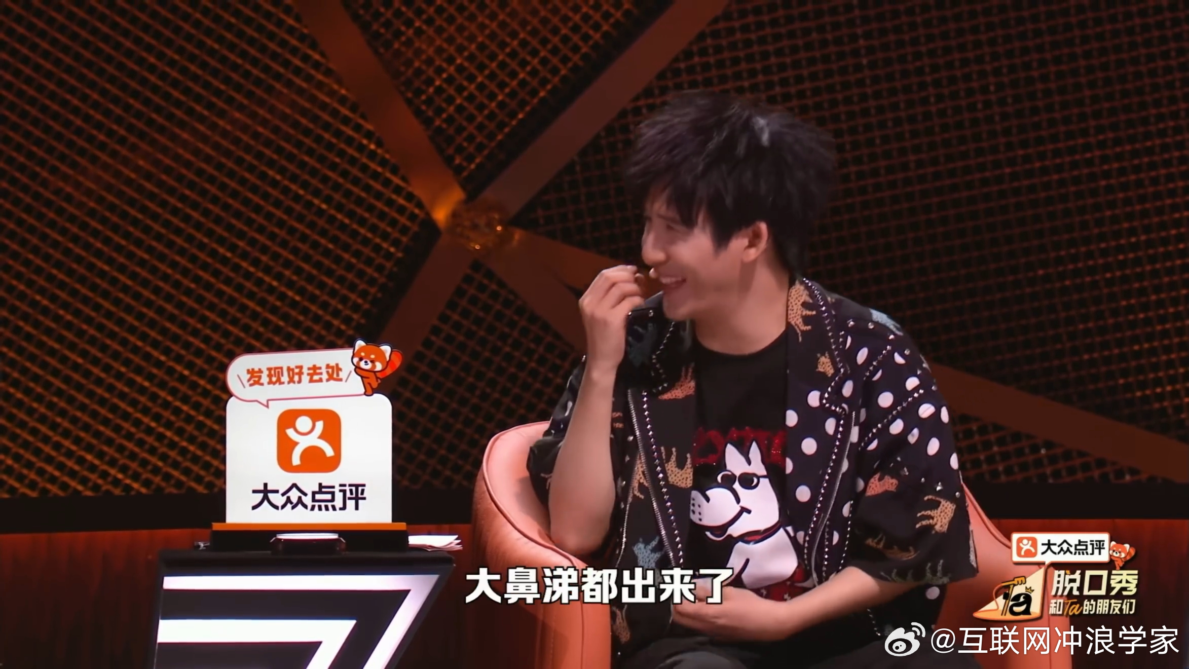 当周深打王者遇到小学生队友，从“吸溜鼻子”识破身份的瞬间，画面感直接拉满！周深自
