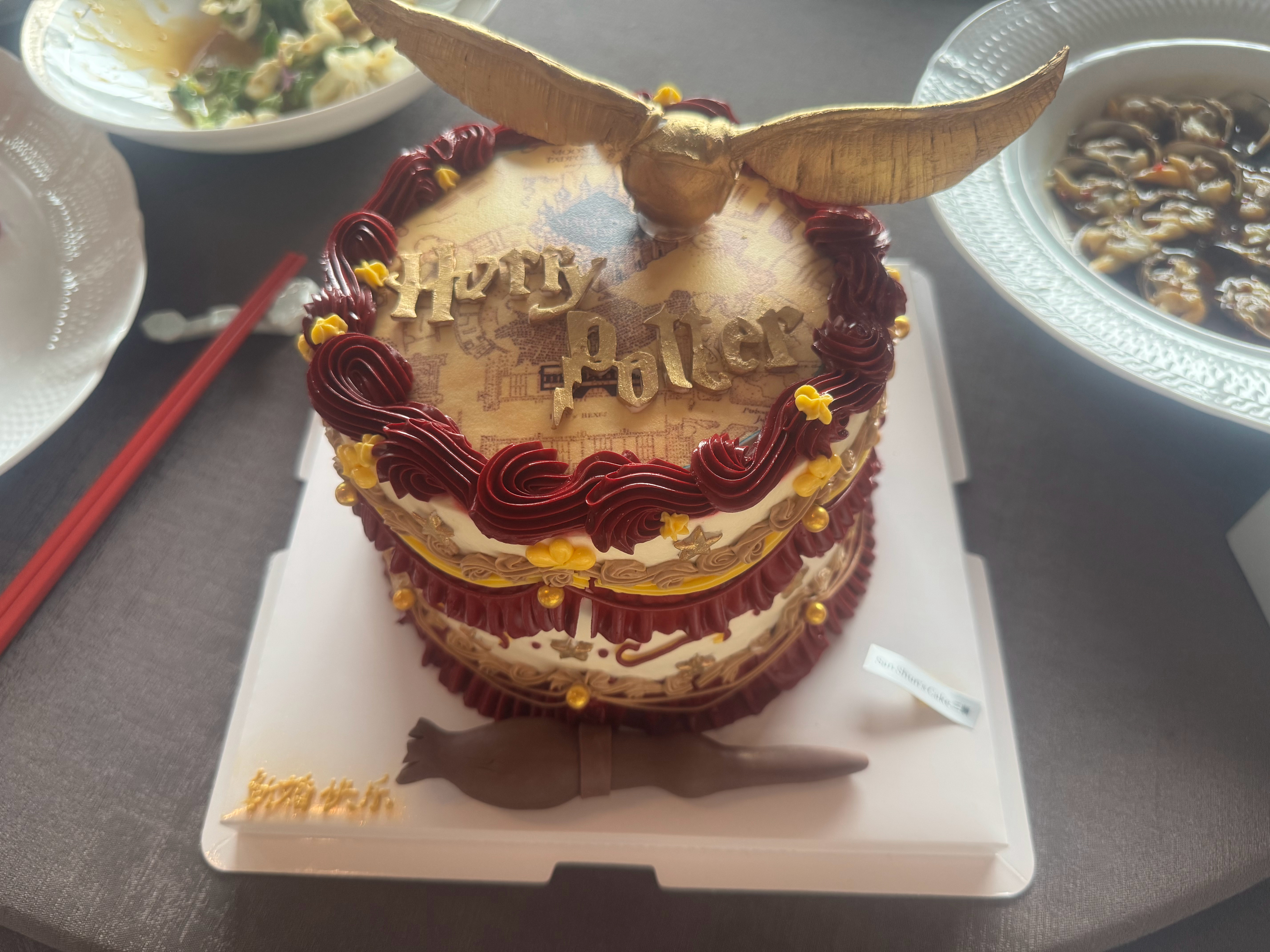 出国前我妈牵的红绳，今天领证结婚了🥹门当户对就是这么快，祝福！ 