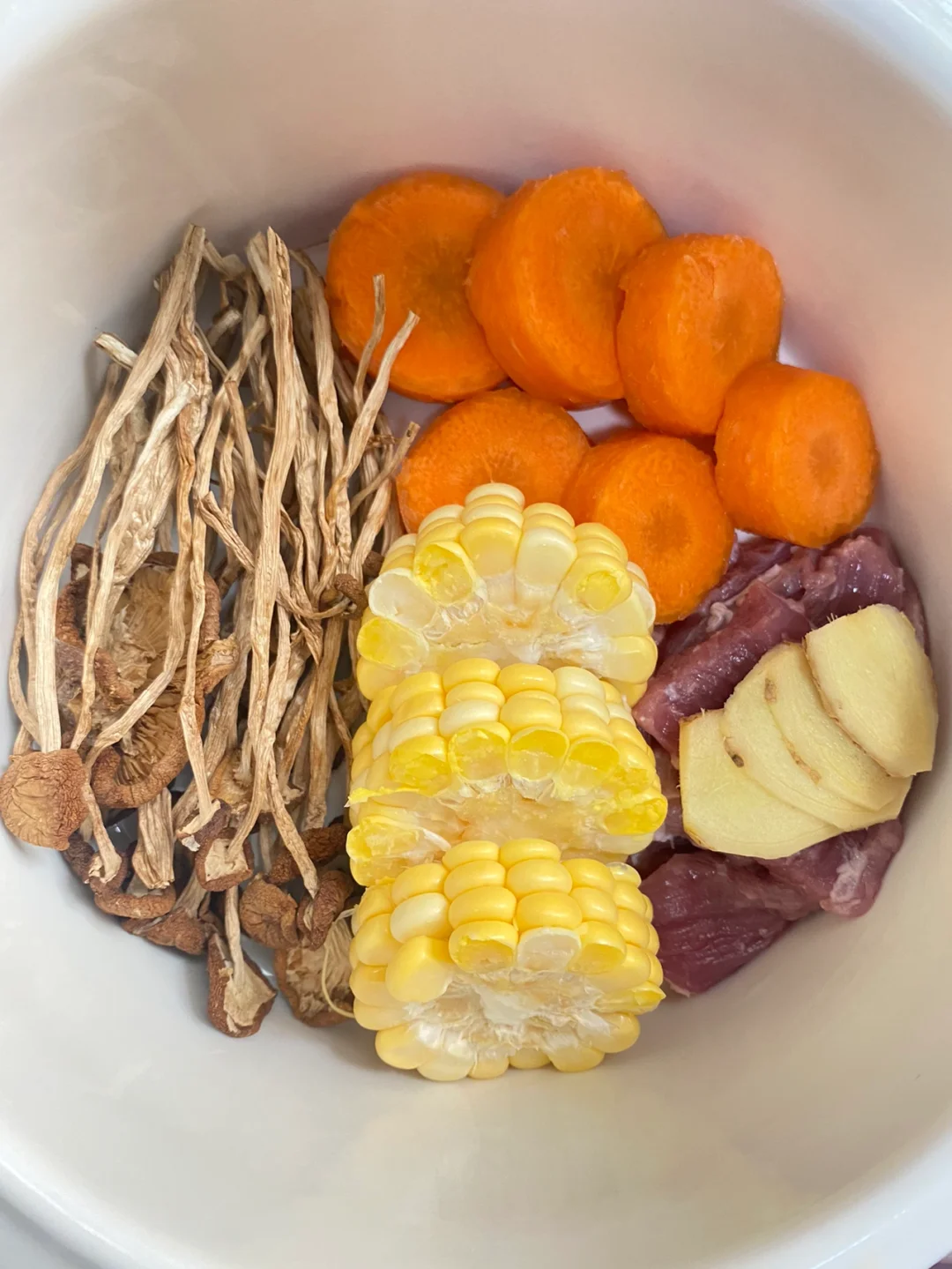 消肿健脾茶树菇瘦肉汤！夏日必喝！！