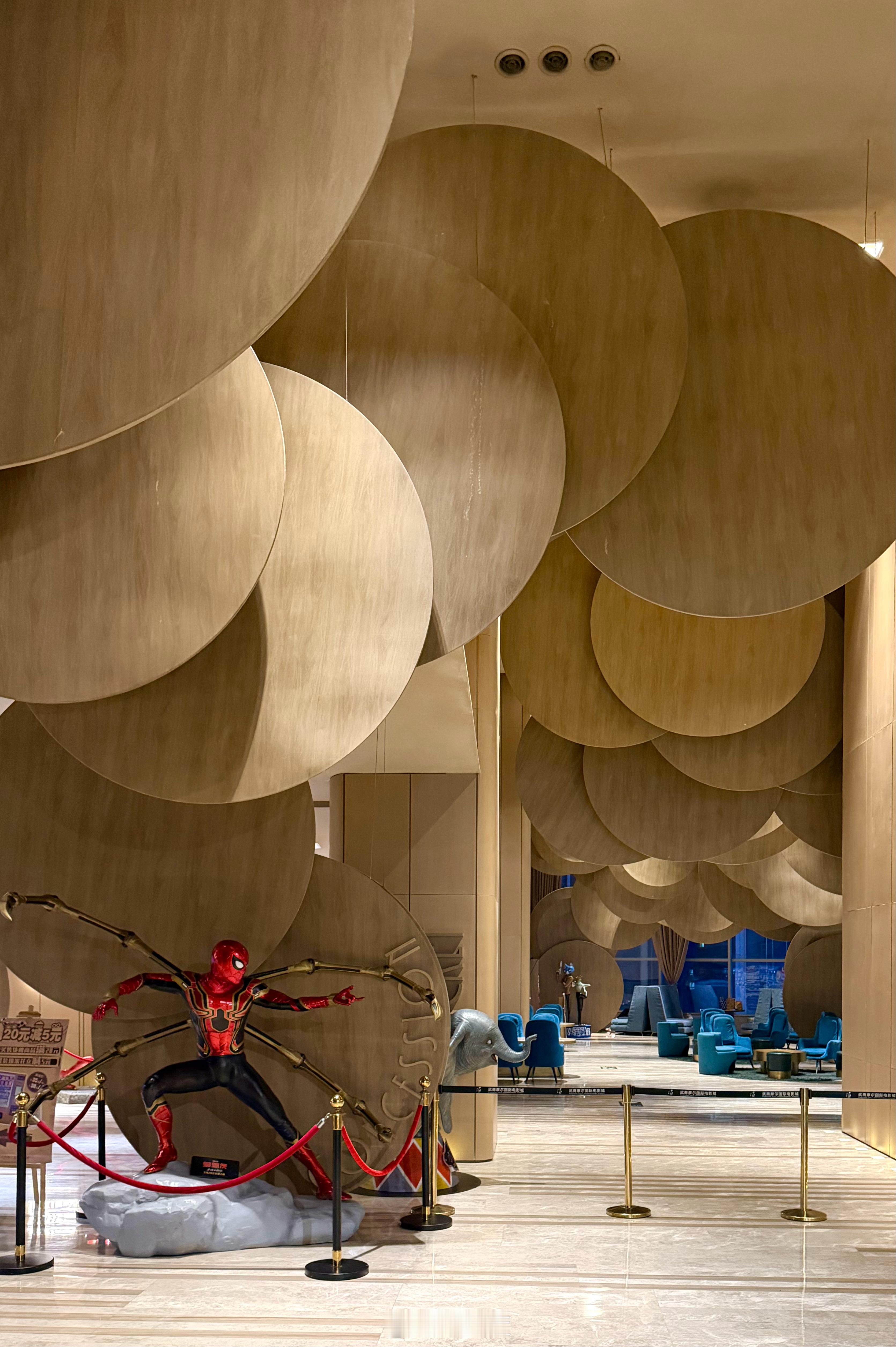 还得是电影院啊，无法替代的氛围和沉浸感。