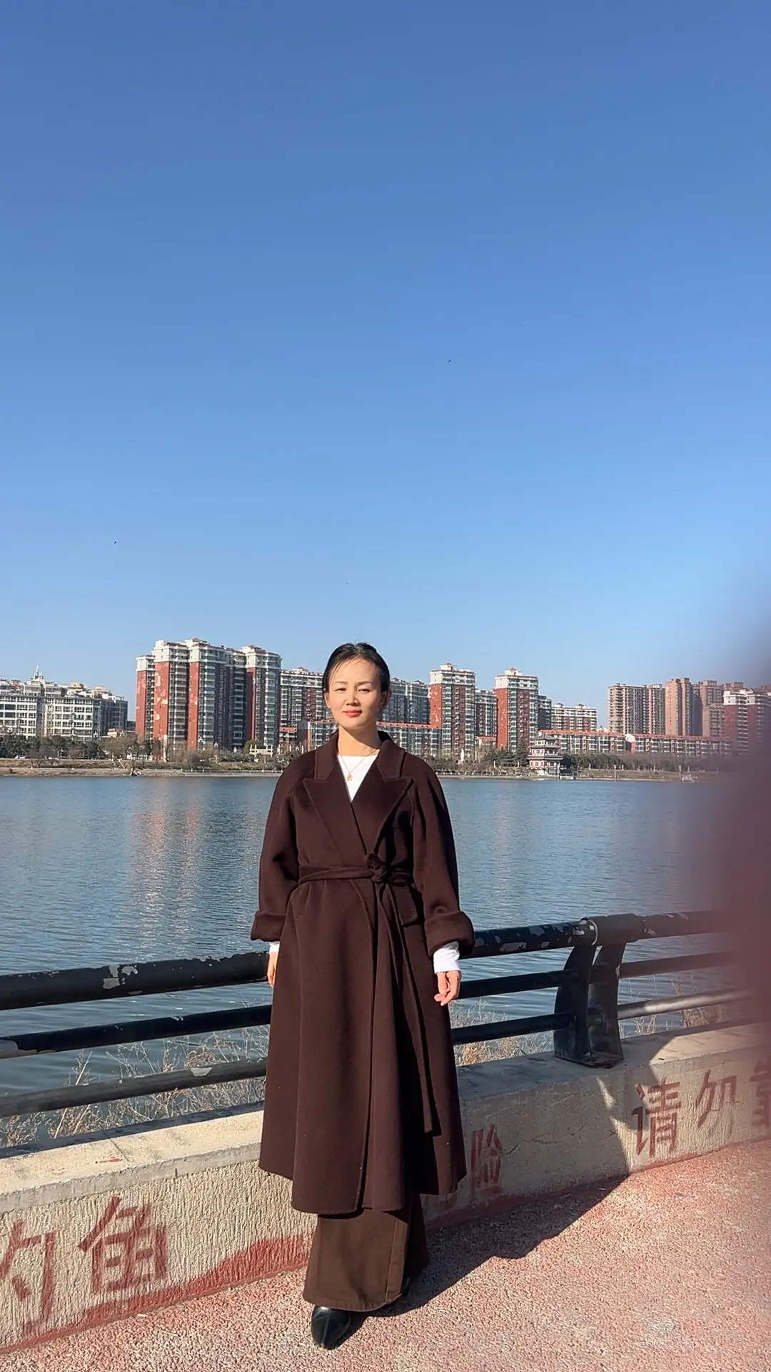 今年除夕你一个人过吗？很多人说，过年是场迁從，亿万颗心朝着名叫“团圆”...