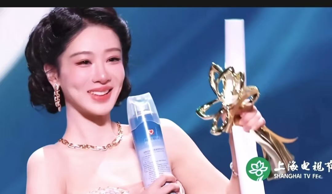 两大90花都有主流视后了恭喜杨紫白玉兰视后白玉兰我不知道你们咋了