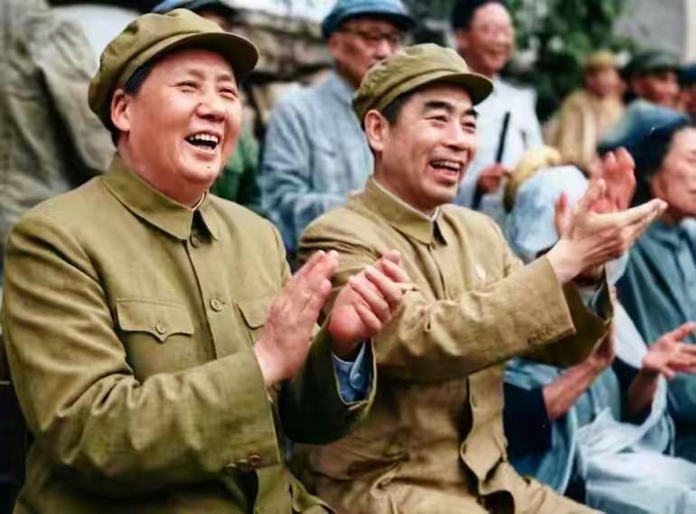 我由衷敬仰毛主席，他是我目中最伟大的人。