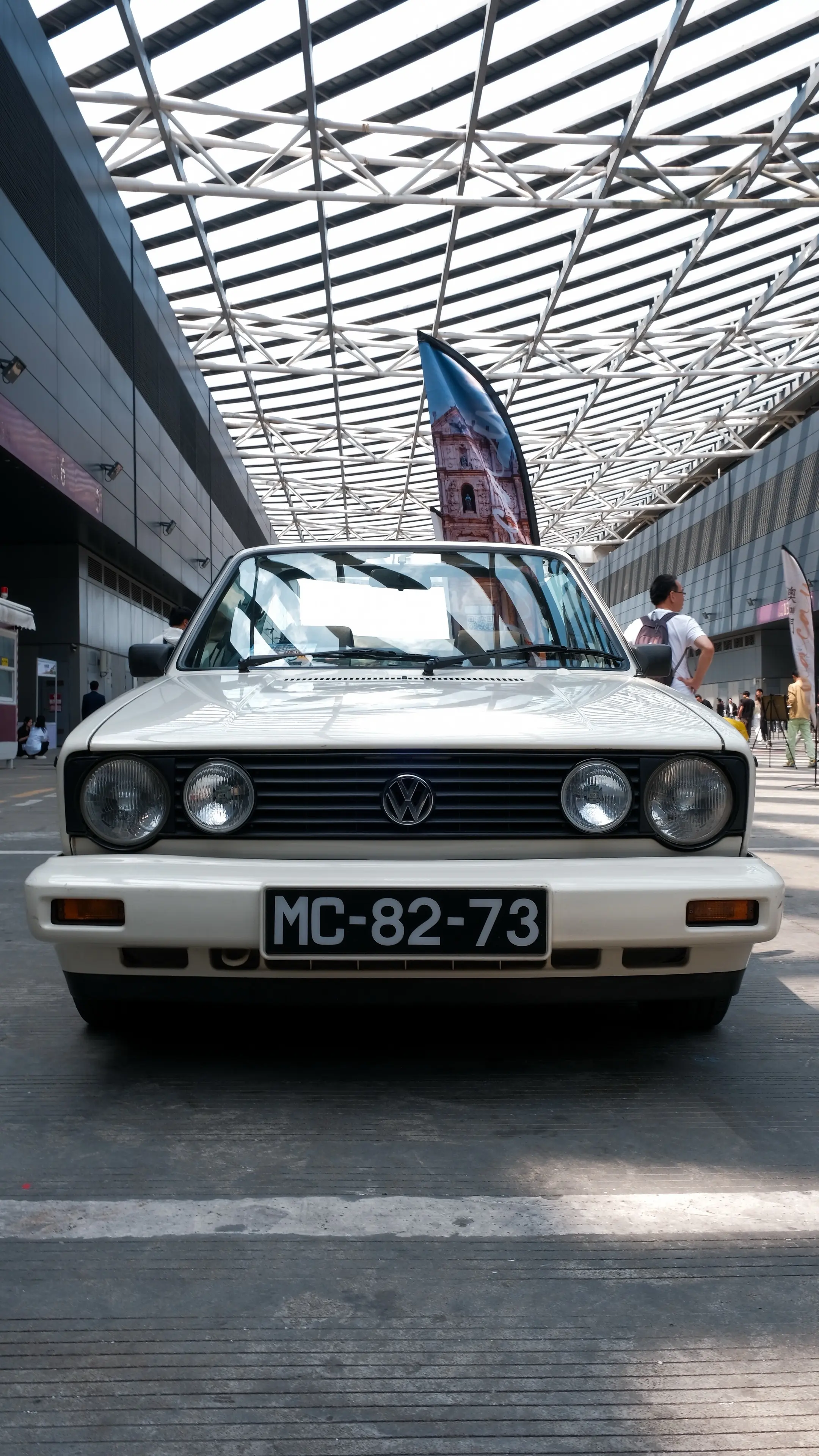 来自1990年的敞篷高尔夫。