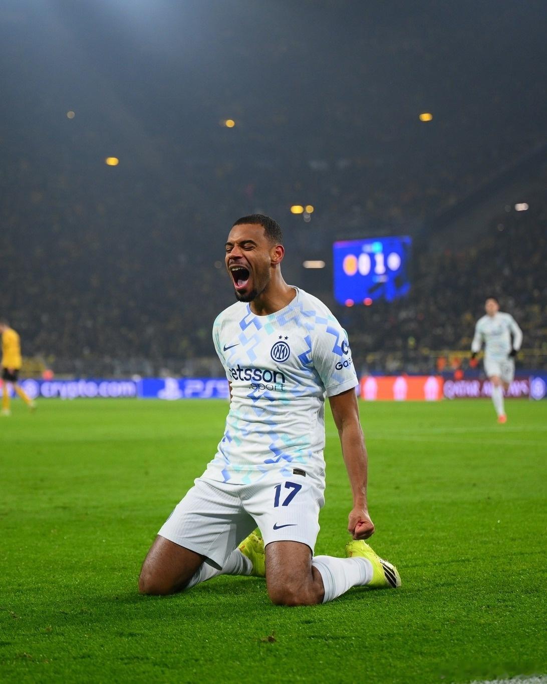 米兰体育报：迪乌夫本轮将会首发出场，踢左中前卫。国际米兰意甲冬奥会 加油吧💙?