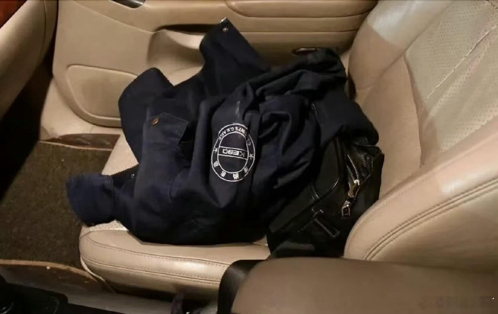 台州男子车上10万元现金被偷警方1小时找回台州警方太给力！1小时火速追回车上10