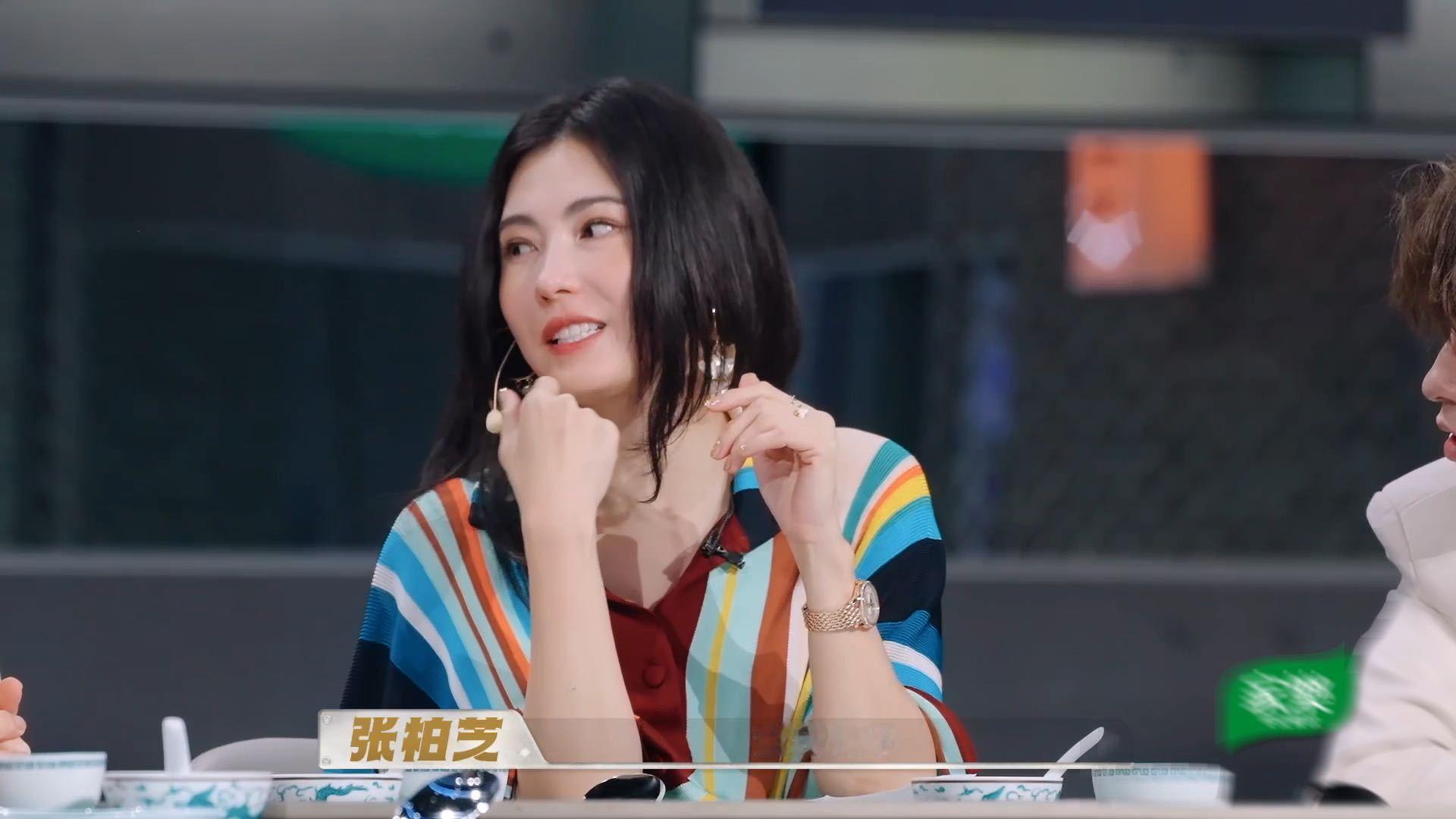 张柏芝每天都给儿子做饭张柏芝回应岳云鹏叫她妈妈天才厨人兼顾烟火气和笑点的一段镜头