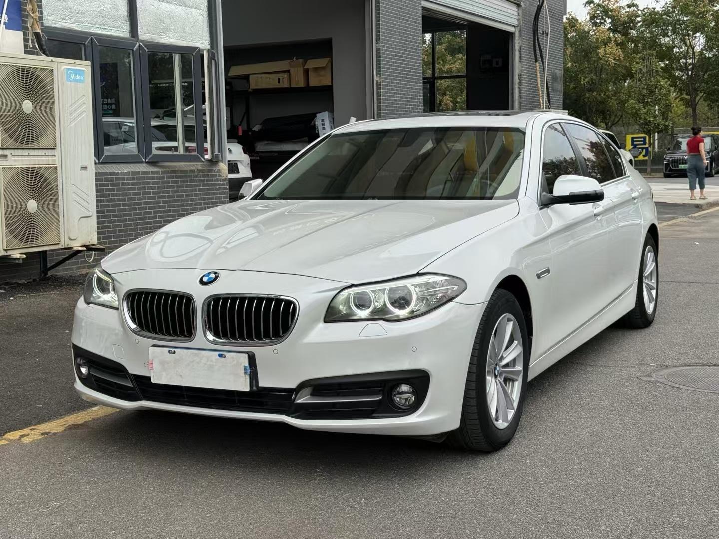 太新了16年17款宝马520Li个人用车，10万公里，带记忆座椅，舒适进入，电尾