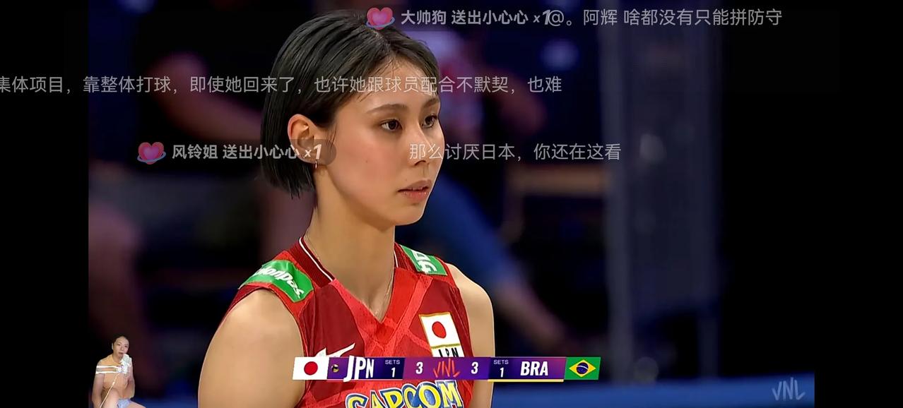 日本女排与巴西女排苦战五局，最终2:3惜败巴西，无缘世联赛决赛。
比赛打到第5局