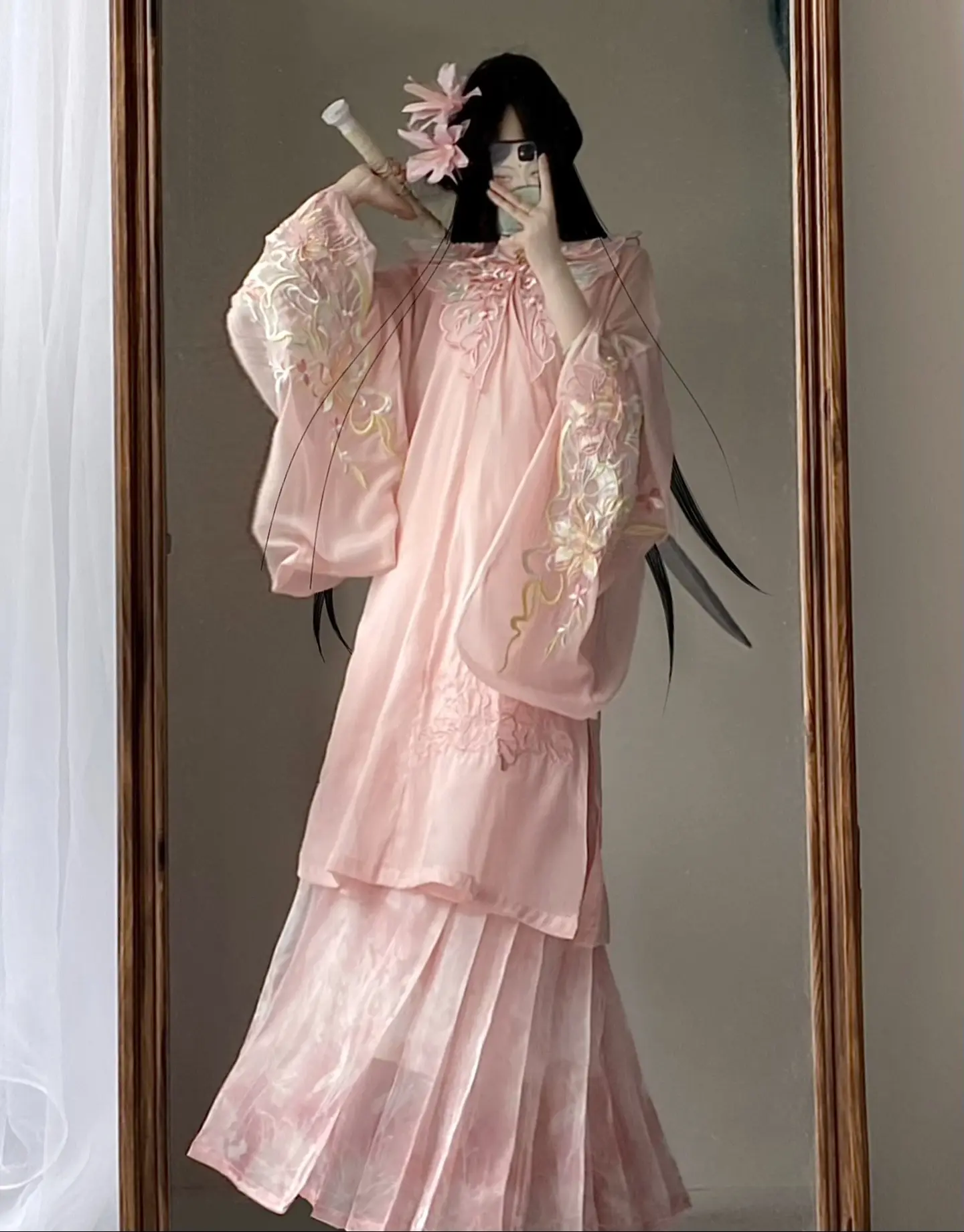 “我叹那春花秋月不问别离”
