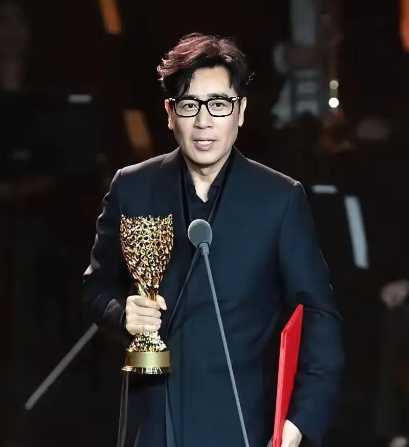 于和伟是当下娱乐圈“叔圈老大”，于和伟得奖实至名归。
你认为于和伟是一个优秀的演