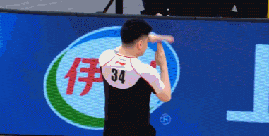 王博打吉林遭遇老乡不友好，栾利程防守塔克像打架，裁判给技犯合乎法规

在胡金秋打