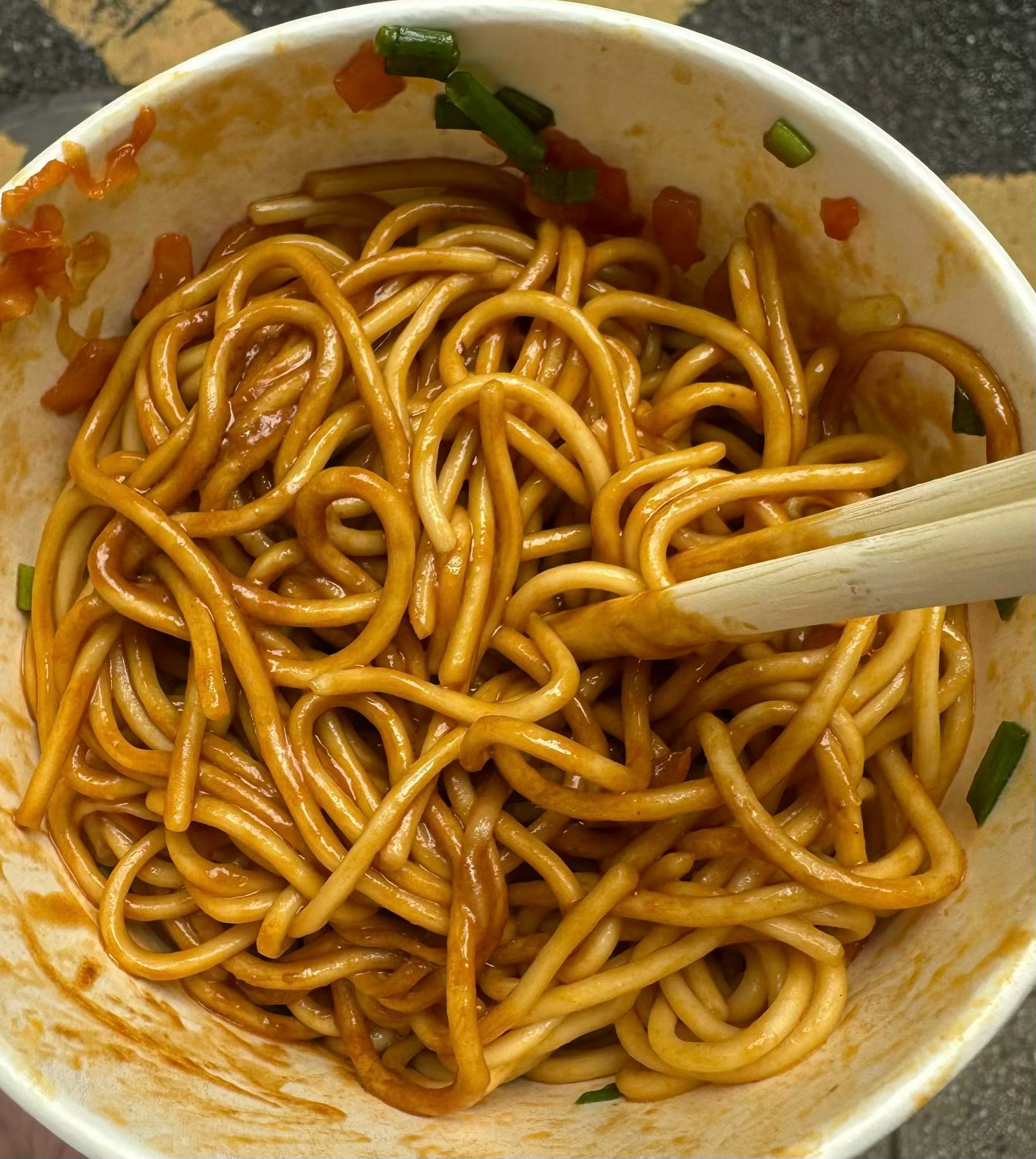小龙虾🦞的正确打开方式✌️～冰美式新打开方式是搭配包子或热干面～