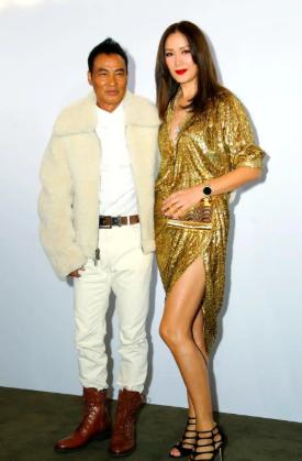 任达华当年铁了心丁克，和琦琦潇洒满世界飞，结果2006年琦琦意外怀孕，他当场怂了