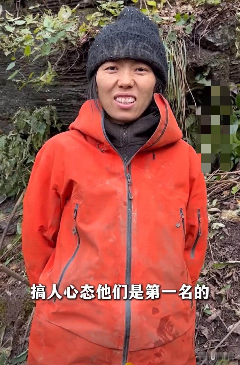 惊到失语

荒野赛选手拼到力竭

竟被