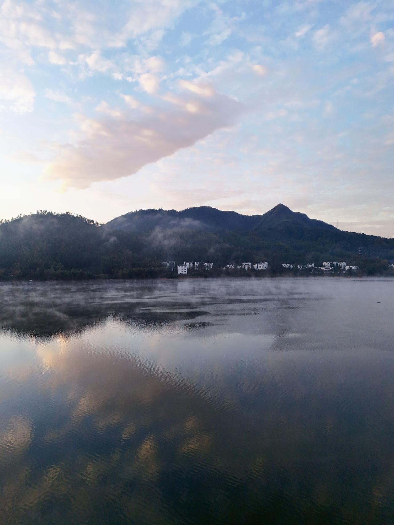 上策是一劳永逸的解决问题，中策是换一个人，下策就是抗议一下隐忍不发，我相信我们肯