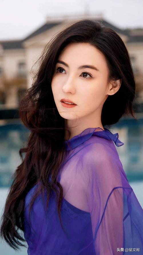 如果张柏芝和王菲是同龄人，你说谢霆锋选择谁爱一辈子？
我觉得他还是会选择王菲
…