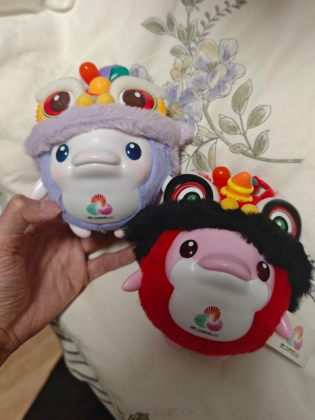 没想到大湾鸡这么火！昨天买了俩盲盒给娃~拆出来一个紫色的（她好喜欢！）一搜不同颜