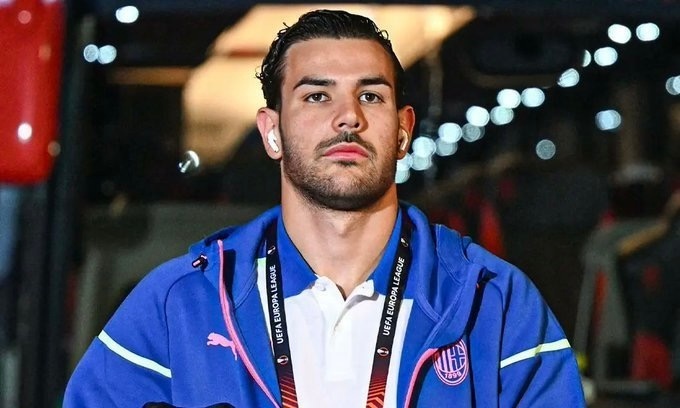 特奥：在（AC米兰与）那不勒斯比赛前，我得以重逢一些米兰的故人。当我离开俱乐部时