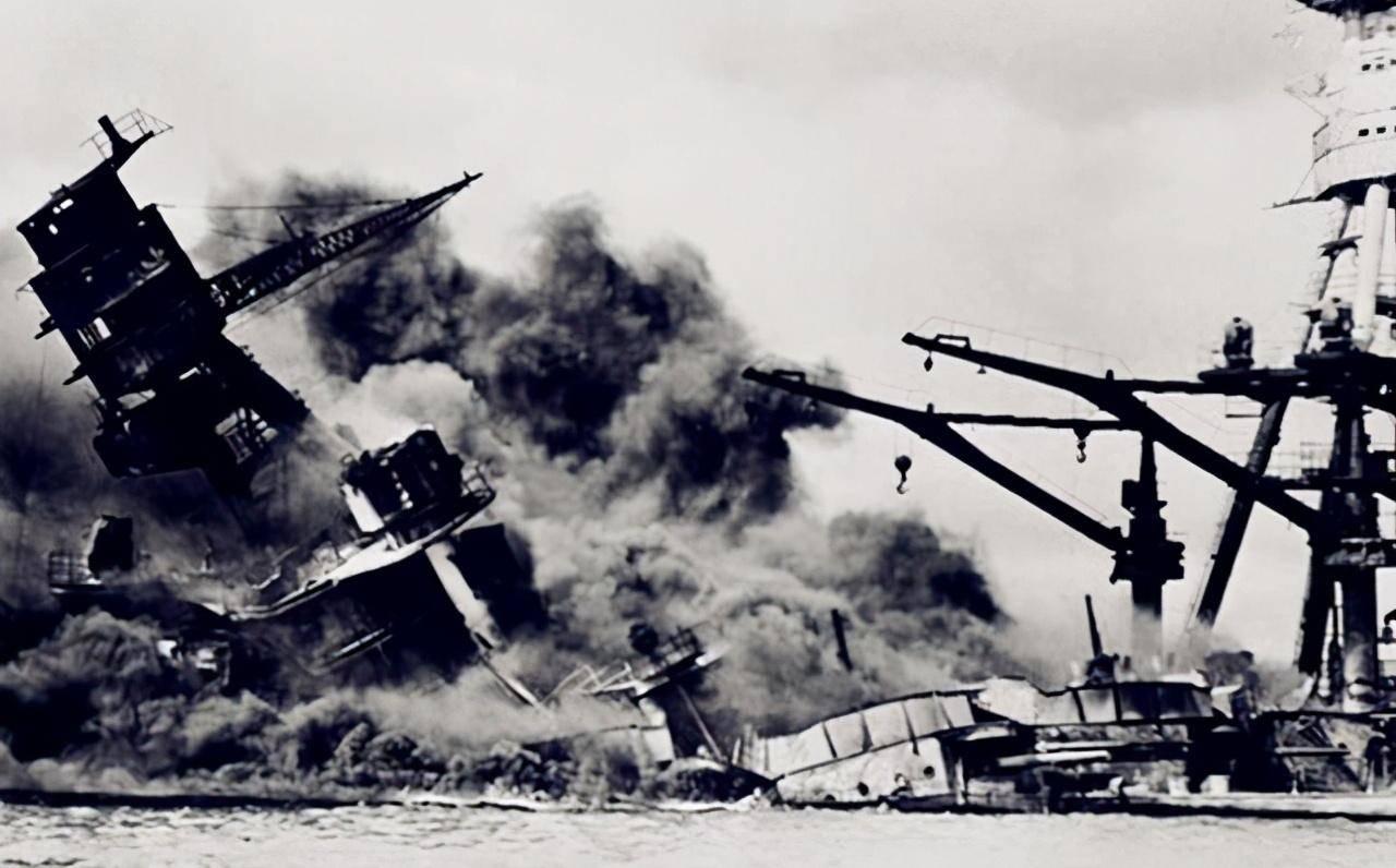 有人说二战时期日本袭击珍珠港是美军自导自演的，目的就是为了让美军参战，你们认同这