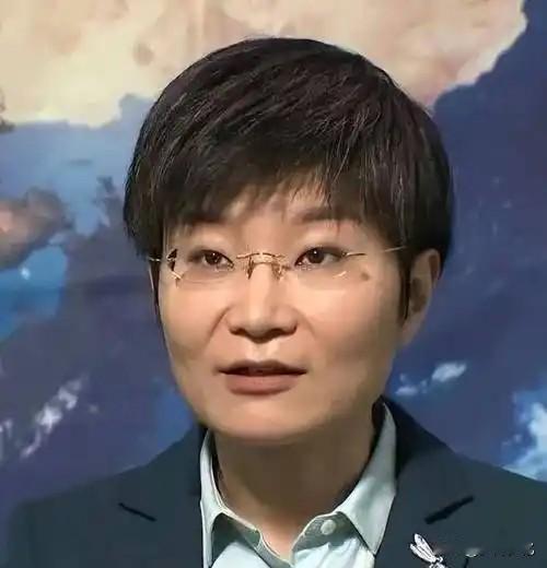 1999年使馆被炸夜！高中姑娘立誓“破局”，如今成西方最怕的“中国声音”
 
1