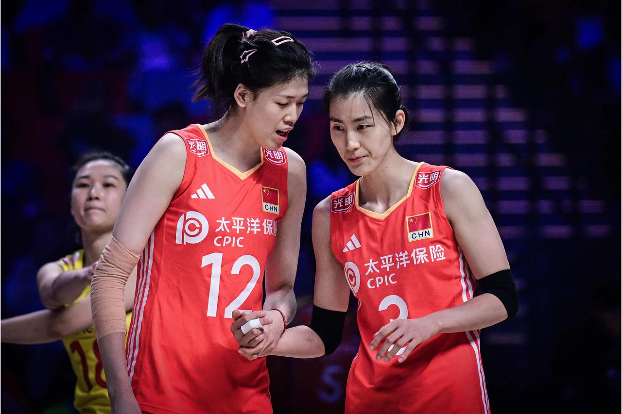 中国女排3-1逆转荷兰女排，个人得分和效率：

袁心玥：17分，
17扣11中，