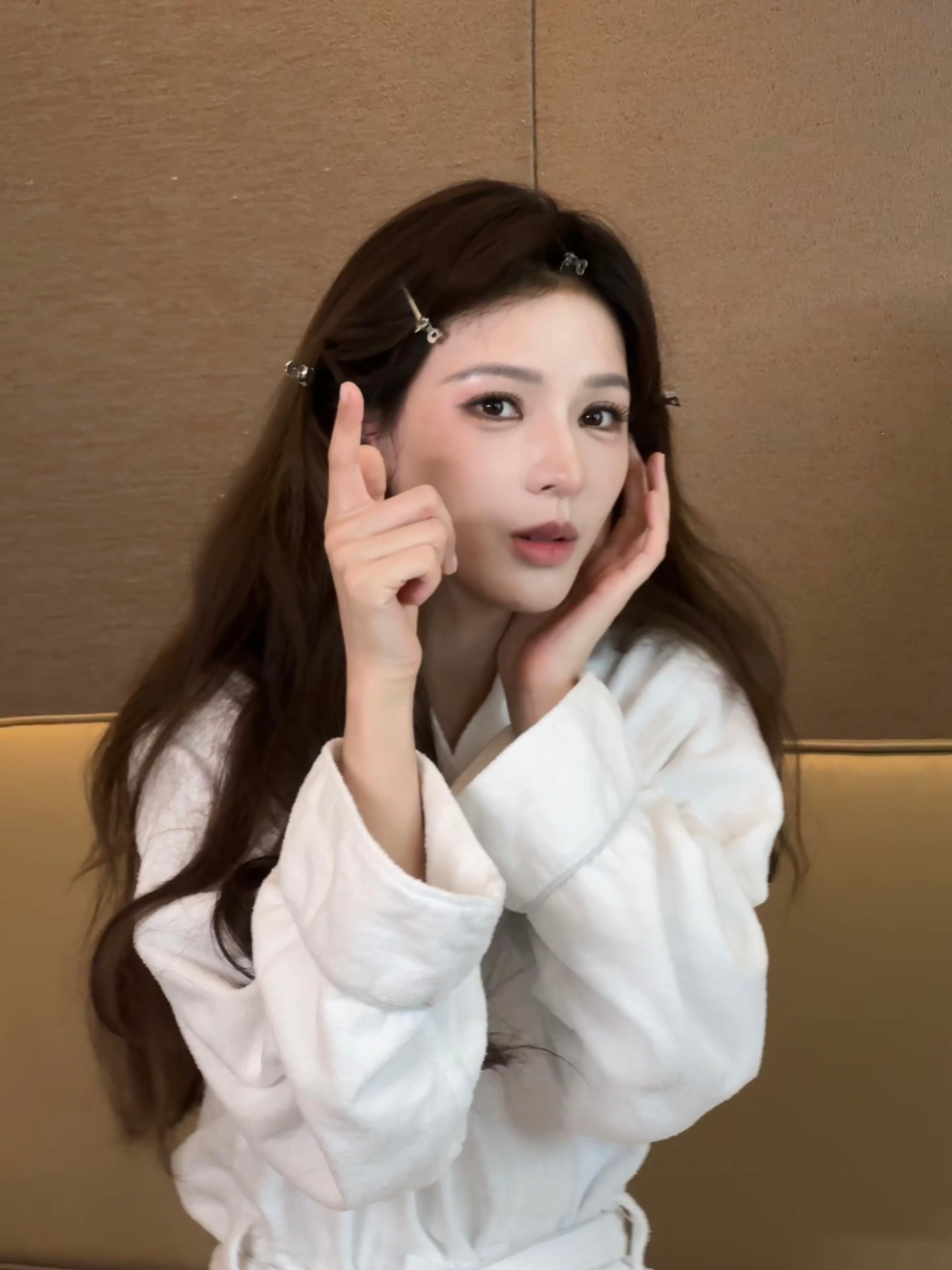 张予曦上音综了 报——！张予曦去天赐的声音唱歌啦！不仅颜值超顶，还要在专业音综舞