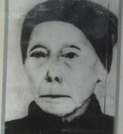 1933年，主席躲进农妇家没想到，敌人搜查时农妇却说：“你们要找的人，在我家！”