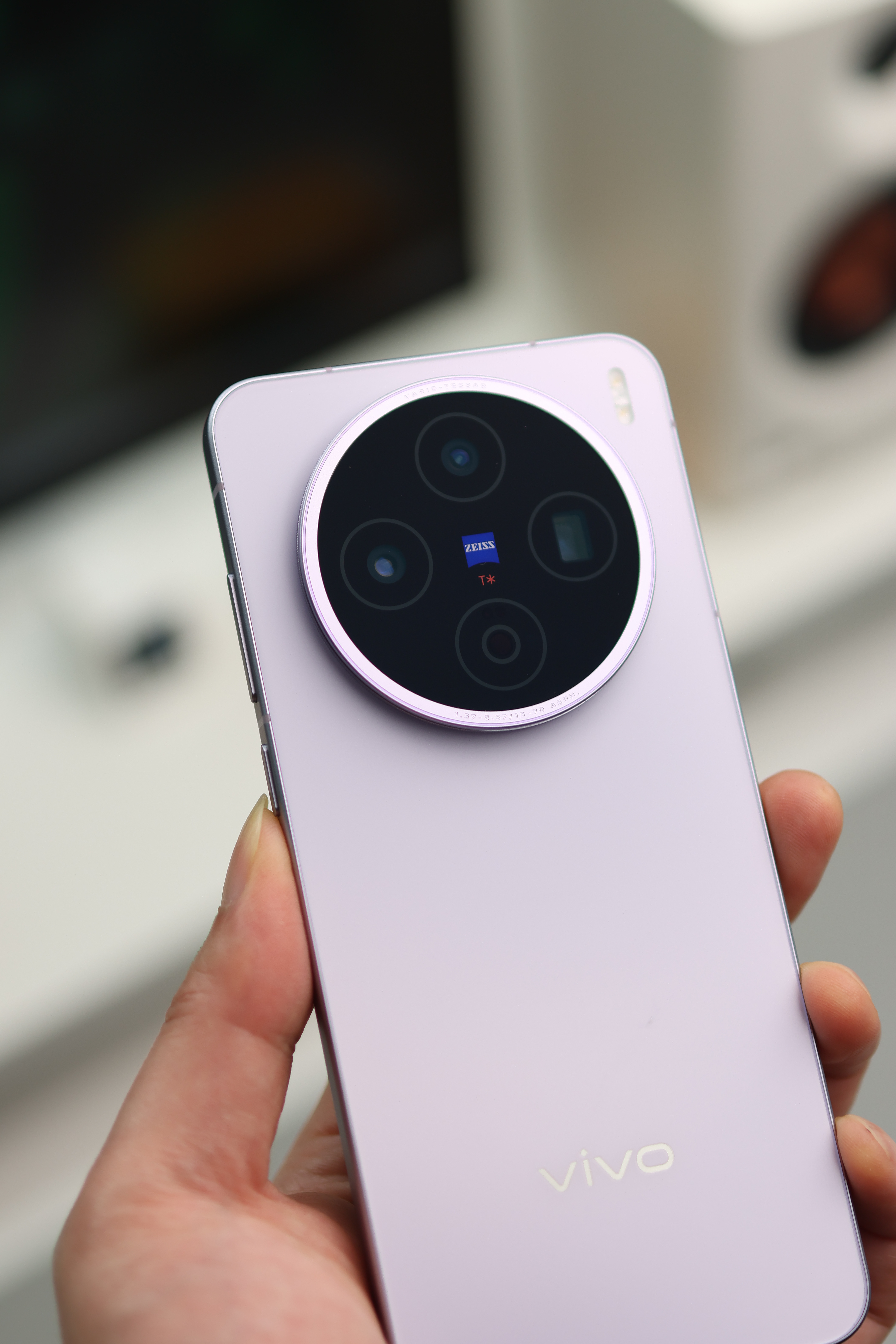 用了一段时间vivo X200s，最大的感受是舒坦。天玑9400+不发热，620