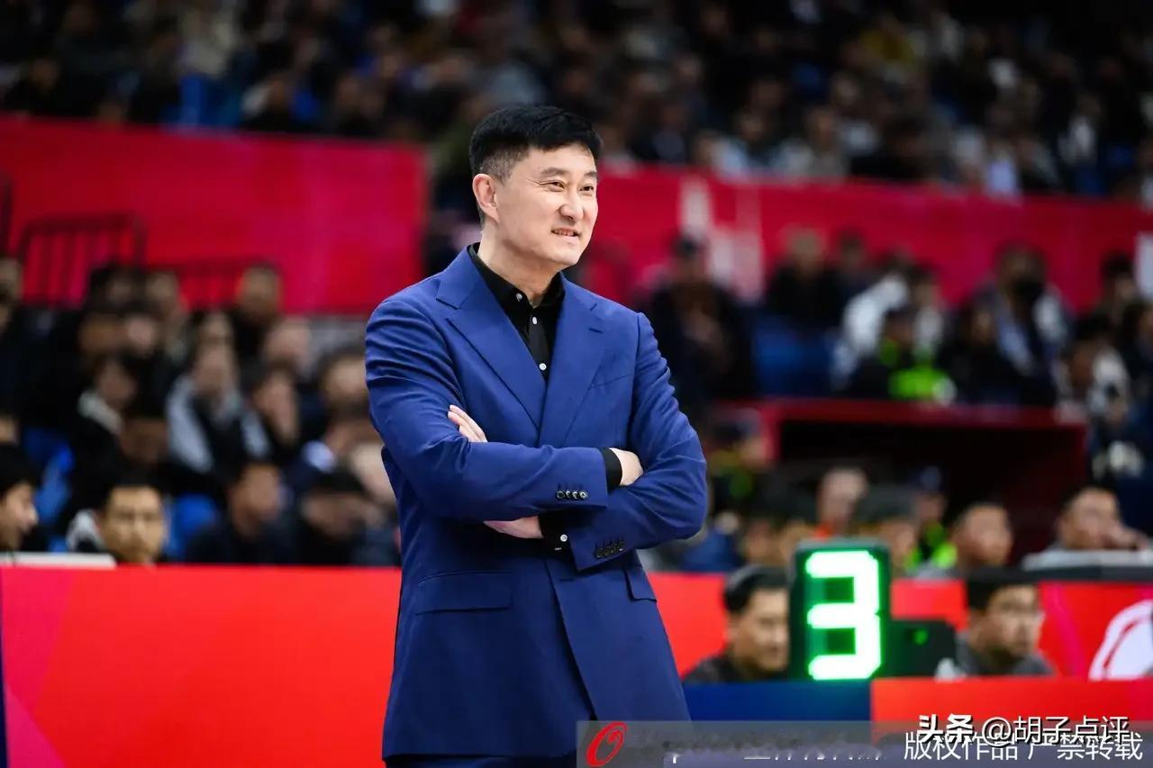 广东东阳光大胜广州，在CBA12进8赛中扳回一程。

两天前，杜峰还在发布会上怒