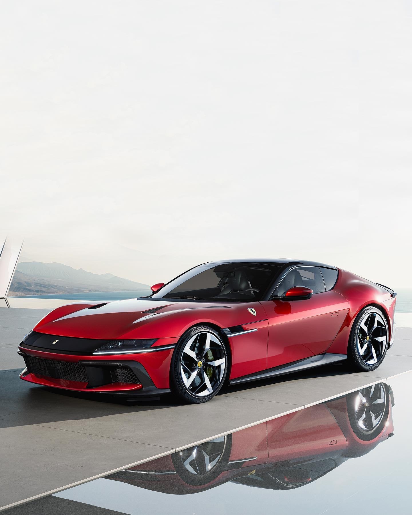 Ferrari 12Cilindri的设计语言恐怕在法拉利车型上难以成为经典，法