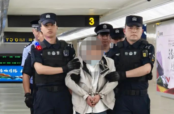 【#男子因琐事杀害恋人潜逃20年落网#：辗转多地打零工，平时独来独往不敢与人争执