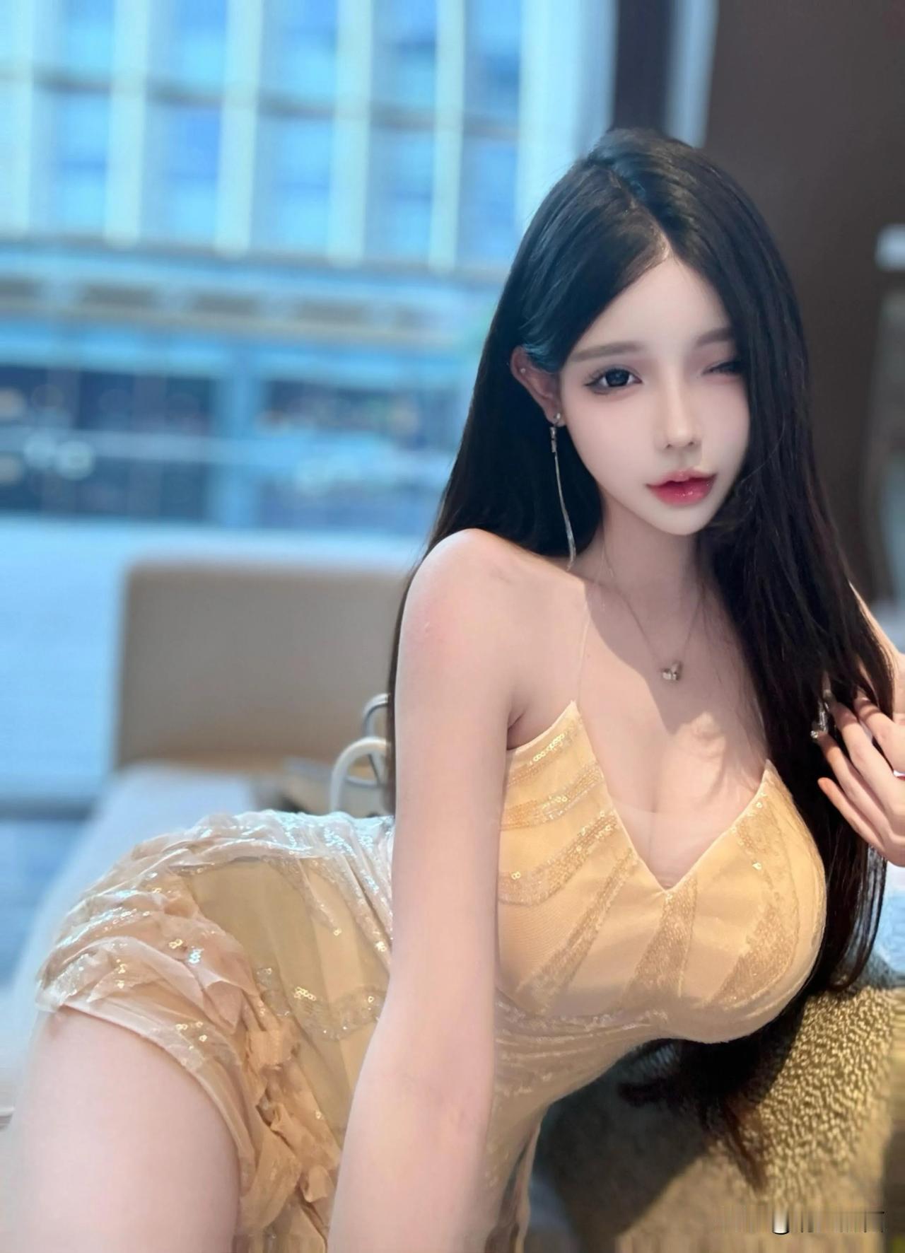 性感妩媚，一颦一笑都那么迷人#妩媚佳人分享# #深情美女分享# #分享女神级美照
