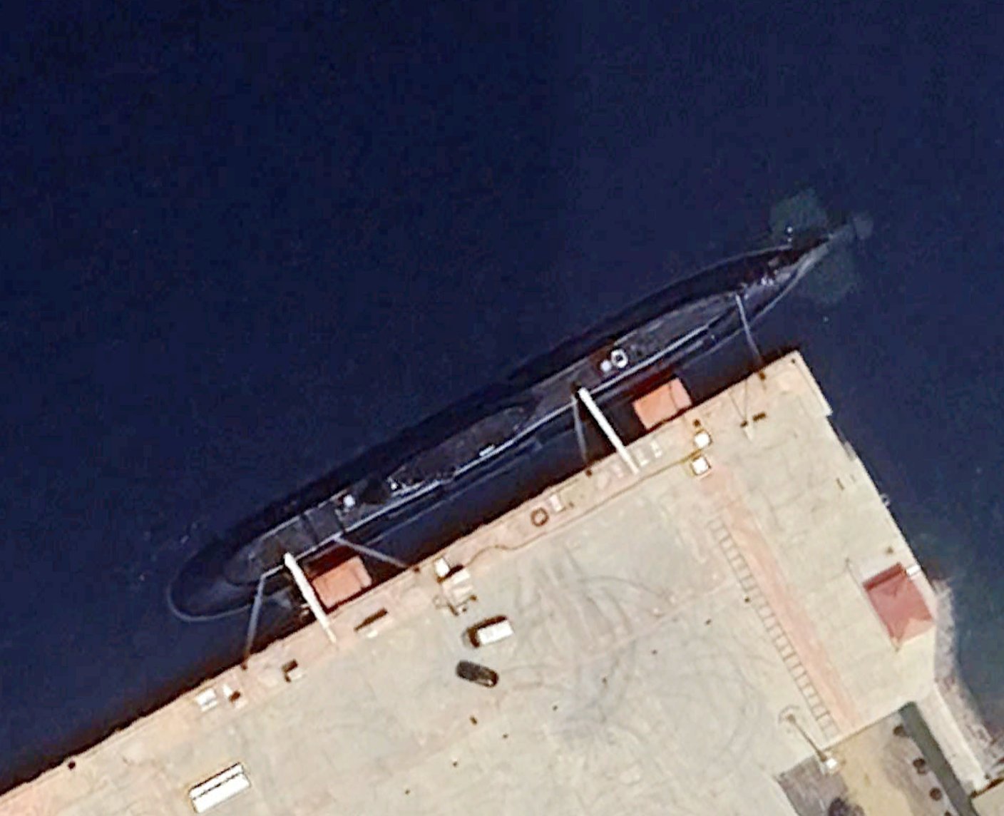 某型试验艇至少在2019年之前就改成泵喷了 这也是093B泵喷3年下水10艘，大