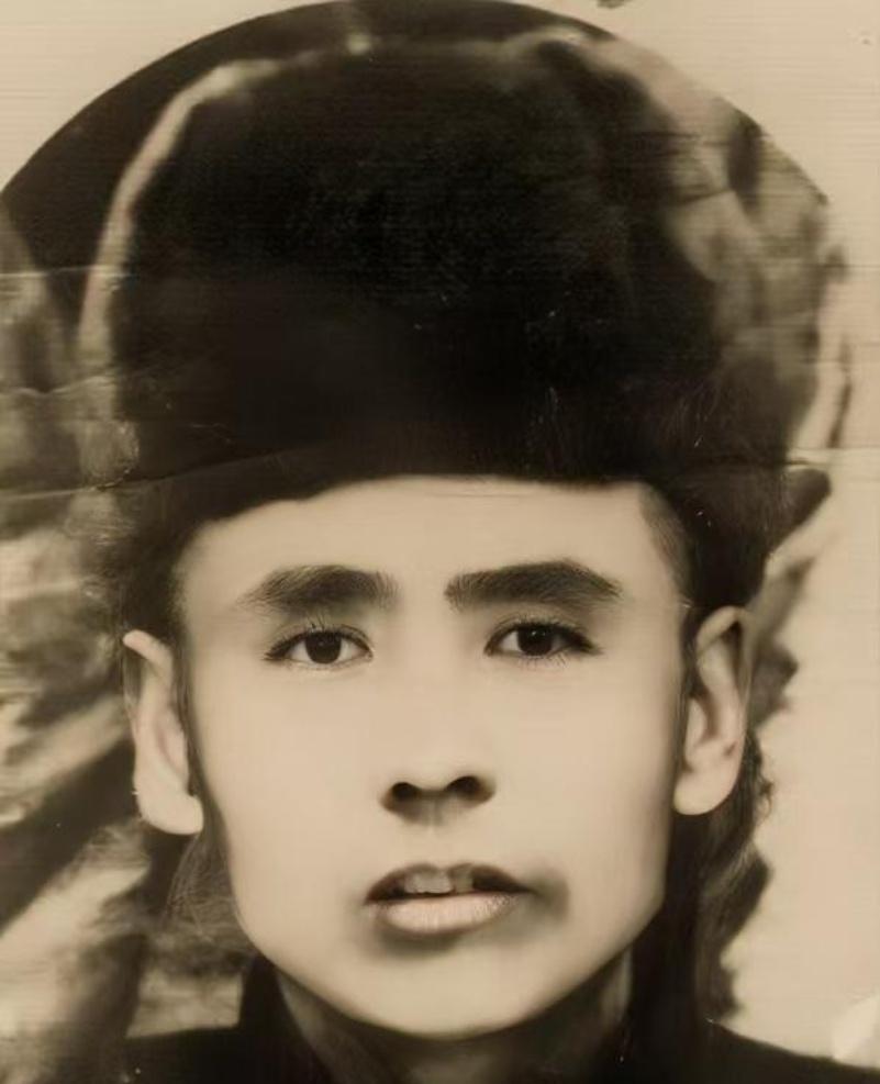 五尺身躯何足惜！邓铁梅，撑起辽南抗日大旗的铁血将军
 
邓铁梅（1892—193