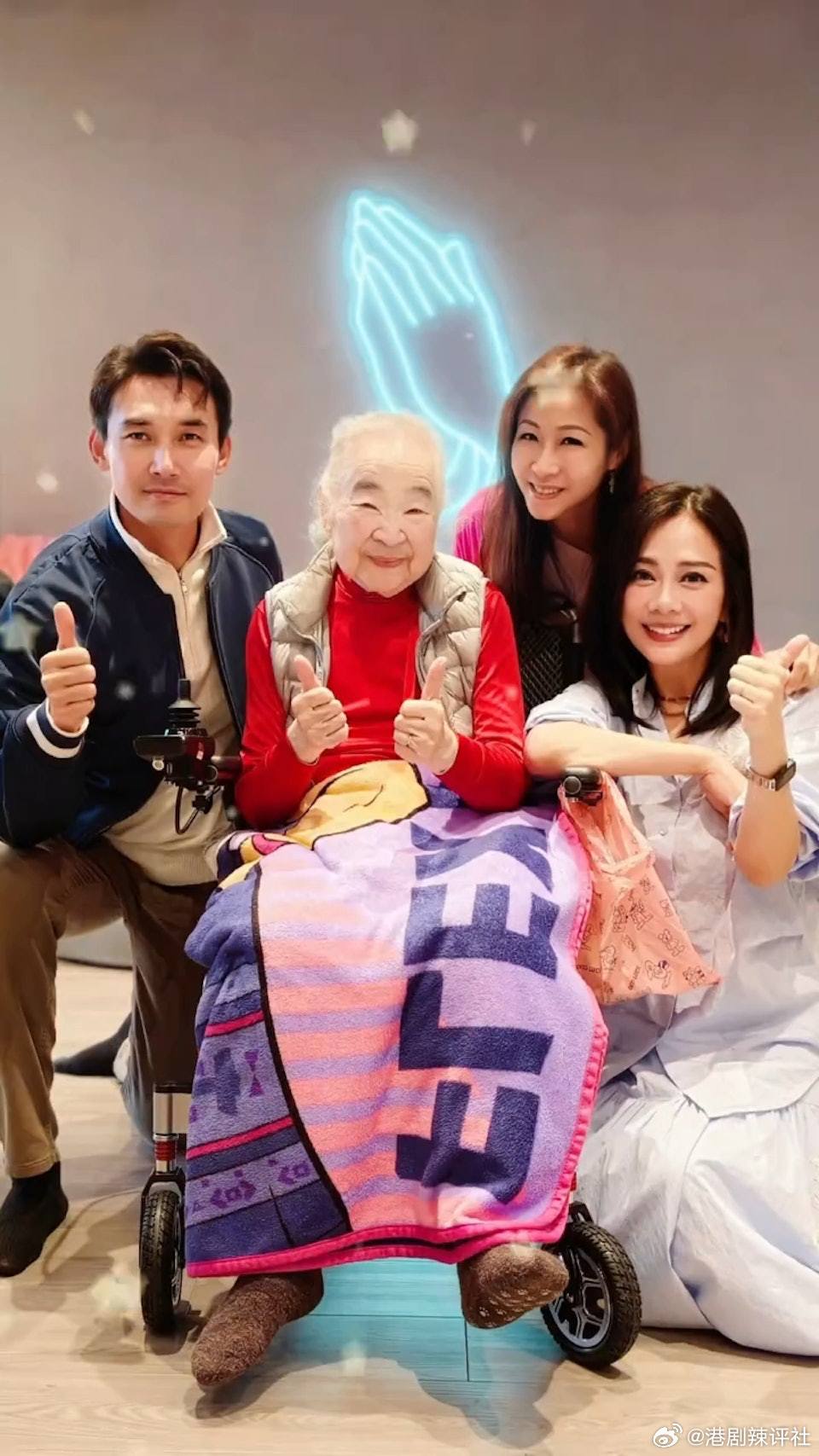 講起「電波少女」，大家最有印象一定是梁雪湄與姚樂怡，其實當年這個組合有八個人，其