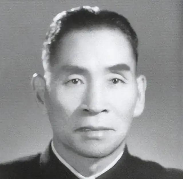 1965年，刘青山被处死13年后，他的大儿子报考清华大学，因家庭背景遭拒。于是，