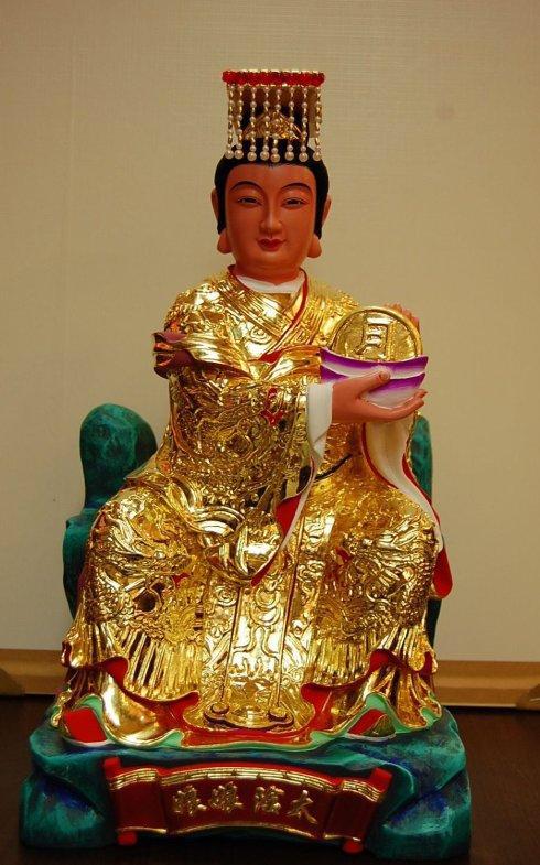#月神的传说#
太阳和月亮在老祖宗的认知里是一阴一阳，互相结合，构建成了今天的日