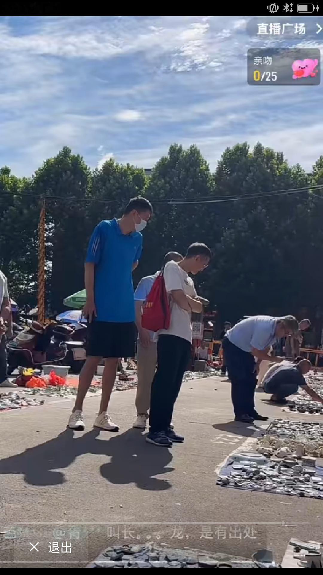 【据江西媒体报道，昨天中国篮球名宿，国际篮联名人堂和中国篮球名人堂成员王治郅现身
