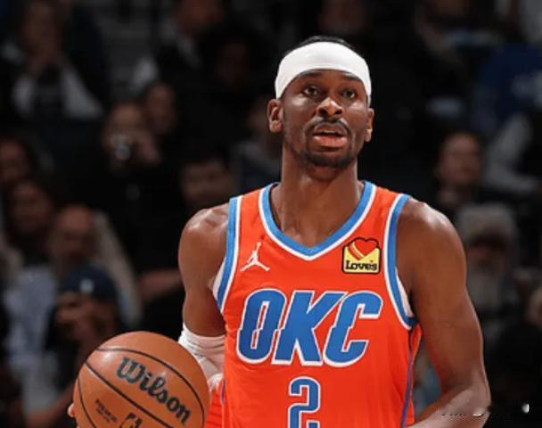 哨子一紧直接打回原形，雷霆这防守全靠掏人拉人找存在感，没了尺度纵容，伸手就吃哨、